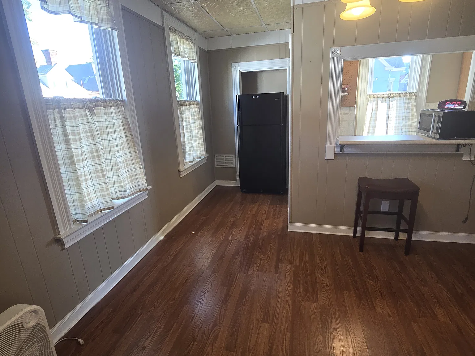 1 bed, 800 sqft, $1,050 — Photo 4