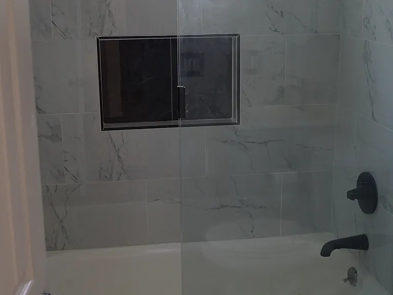 Full bath gallery
