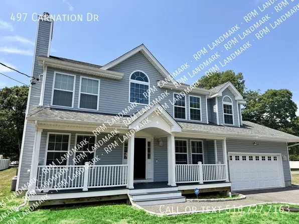 497 Carnation Dr, Shirley, NY 11967