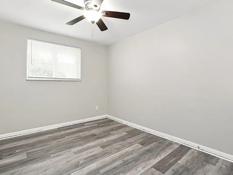 143 Stevens Ave — Photo 8