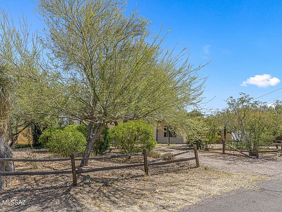 2nd image of 2320 W Calle Grato