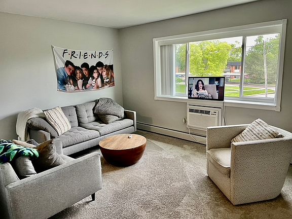 4th image of 4919 Briarwood Ave APT 8