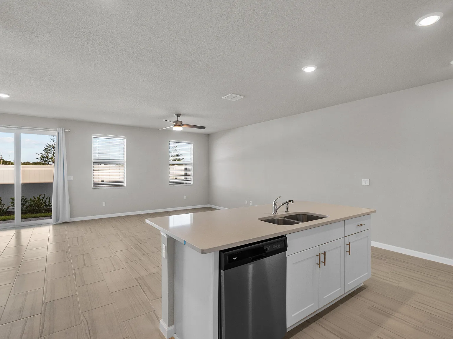 3 bed, 2.5 bath, 1804 sqft, $2,900 — Photo 4
