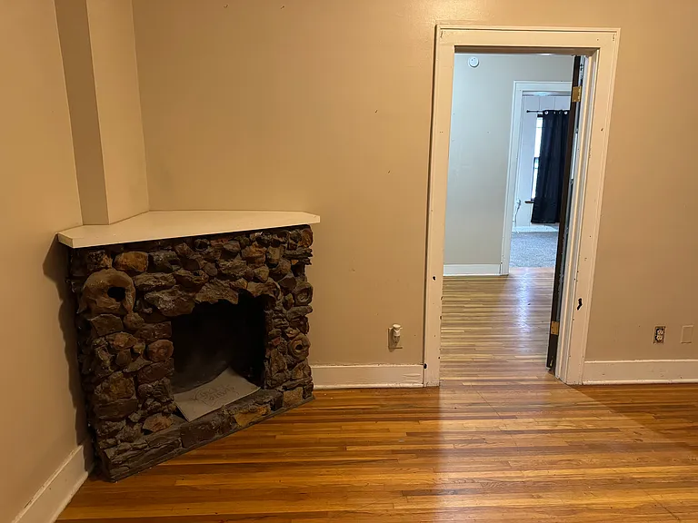 104 1/2 N Main St #A — Photo 10