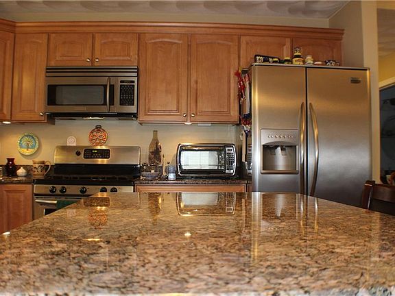 5th image of 176 Boylston Dr