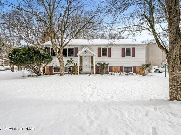 2142 Clearview Ave, Stroudsburg, PA 18360