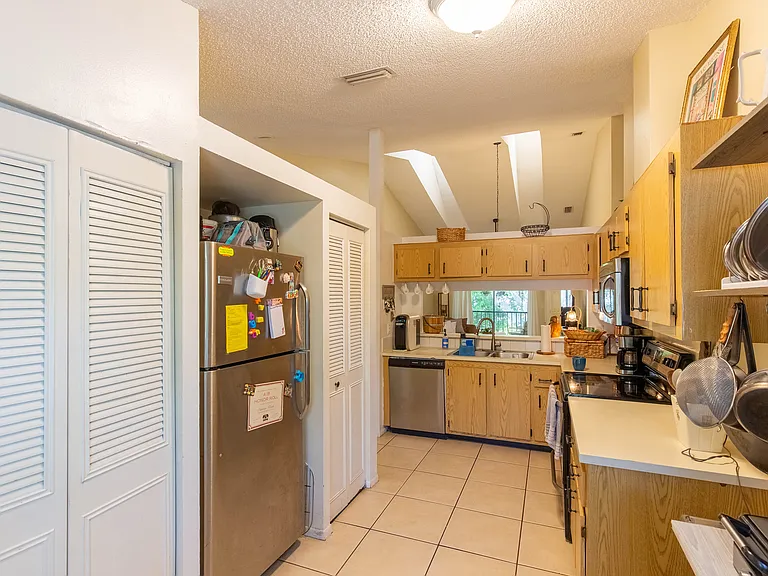 508 Harbour Pointe Way #508 — Photo 6