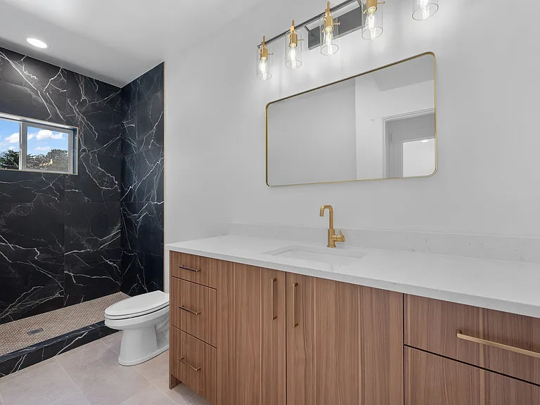 7230 S 525 E #A — Photo 12