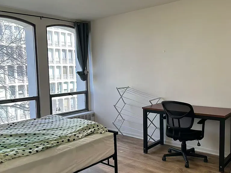 1400 E 55th Pl #403S — Photo 4