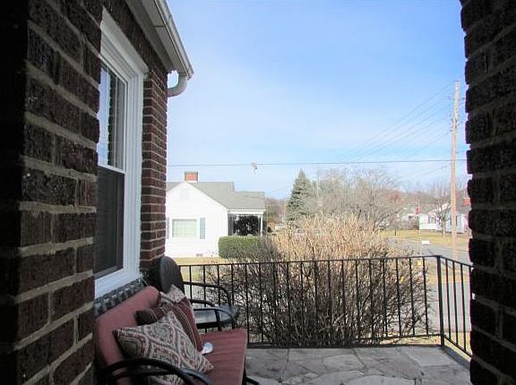 5th image of 311 Holly Ln