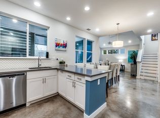 1052 Gallivant Ln, Dallas, TX 75218
