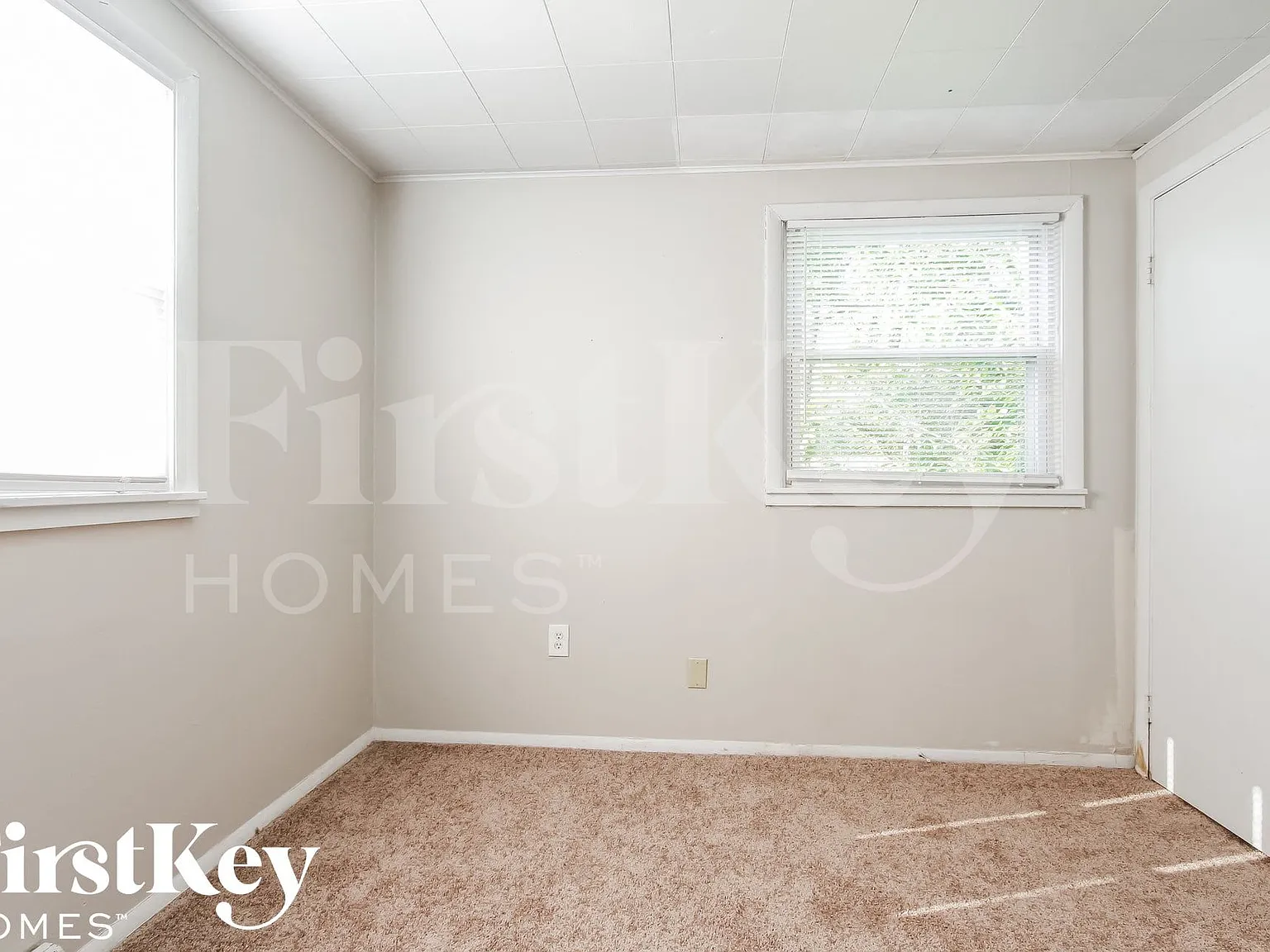 3 bed, 2.0 bath, 1307 sqft, $1,735 — Photo 1
