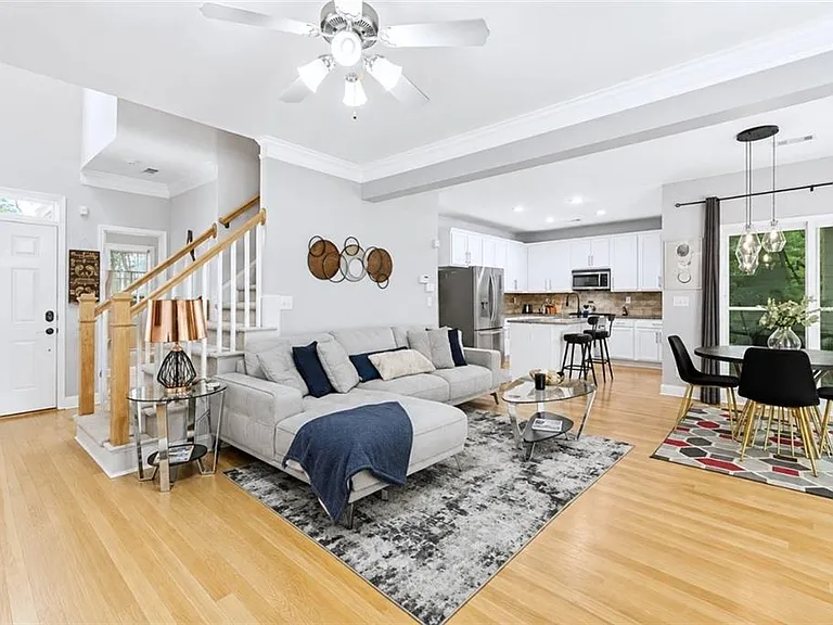 2540 Village Creek Lndg SE — Photo 5