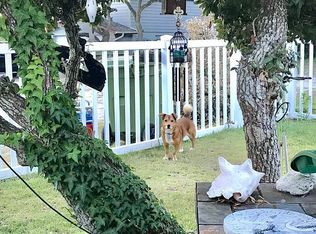 107 Pelican Ct, Emerald Isle, NC 28594