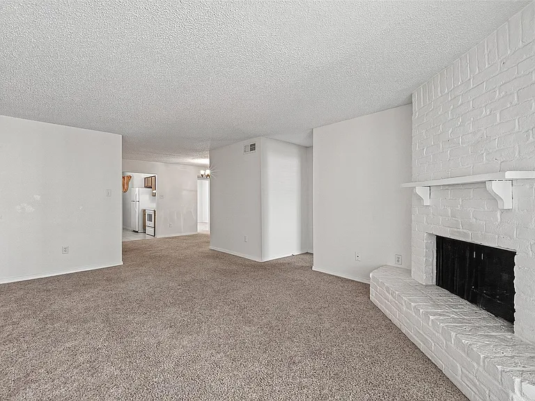 2800 Jeanetta St #406 — Photo 7