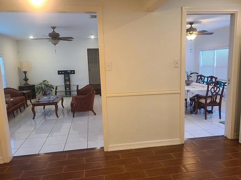 216 Enfield Rd — Photo 4