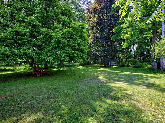 5th image of 35 Barmont Dr