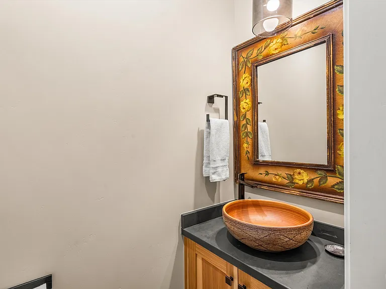 106 Castle View Dr — Photo 17