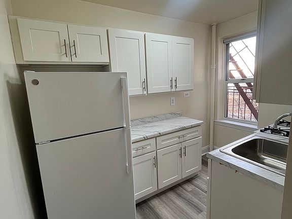 4th image of 1489 Shore Pkwy APT 3C