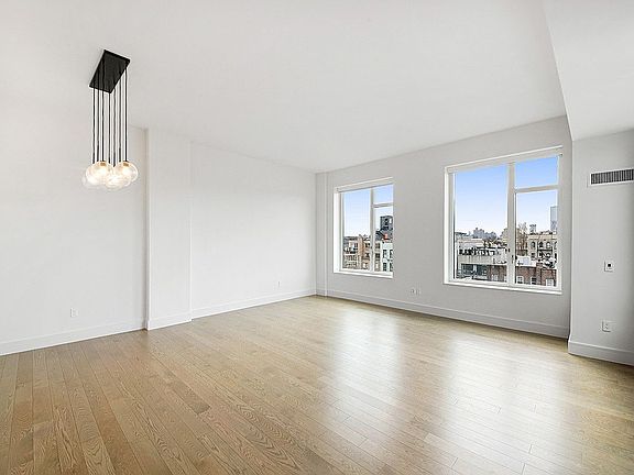 4th image of 510 E 14th St APT 620