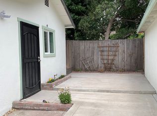 301 Park Ave #B, Monterey, CA 93940