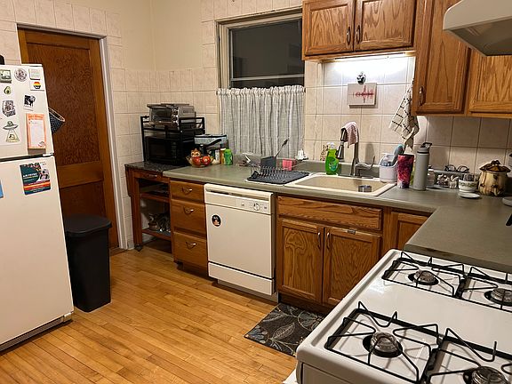 5th image of 5545 W Farragut Ave #1