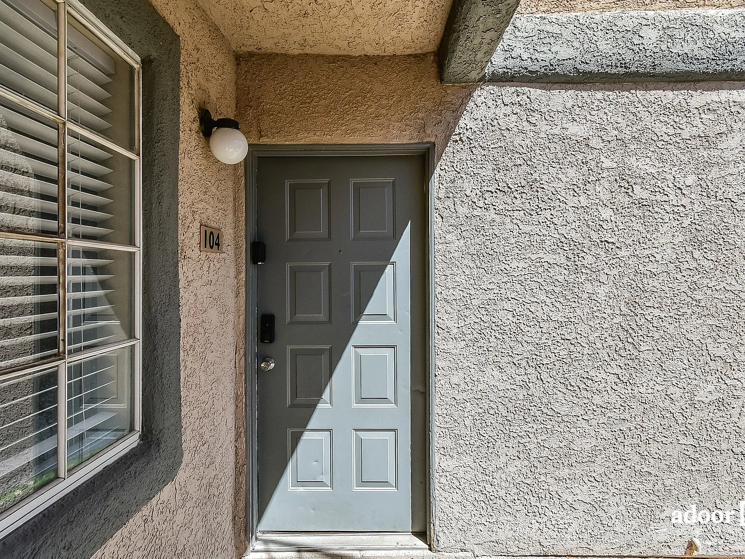 2 bed, 2.0 bath, 876 sqft, $1,445 — Photo 3