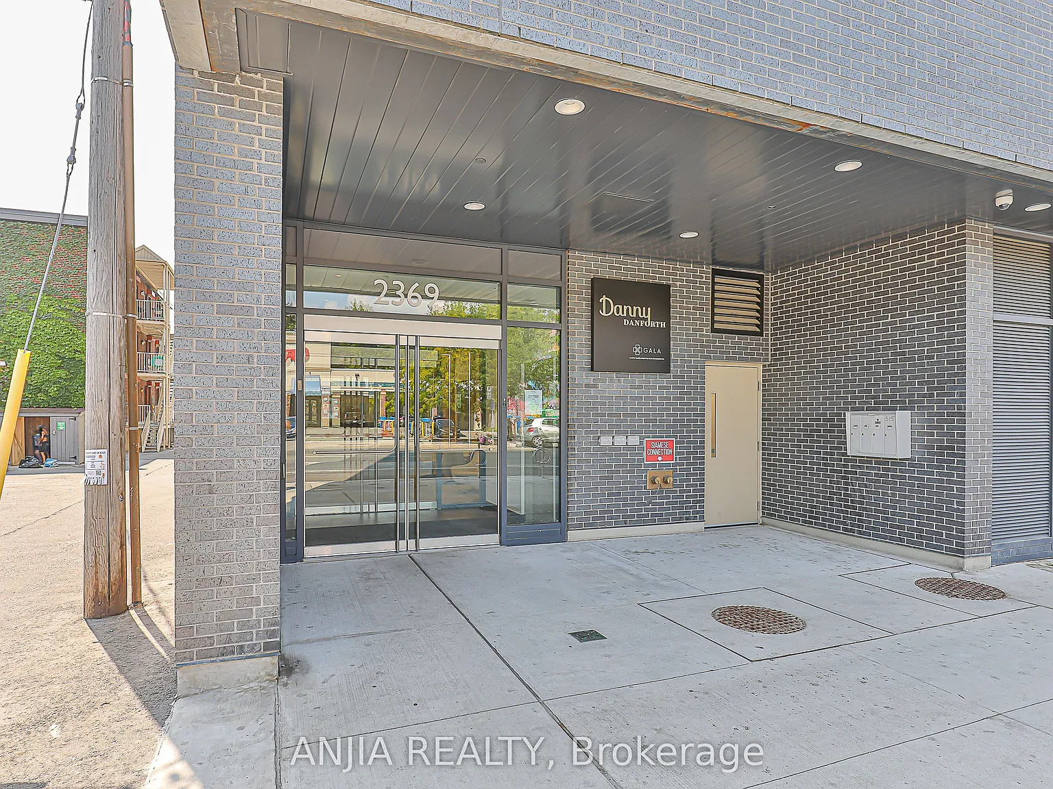 2369 Danforth Ave — Photo 2