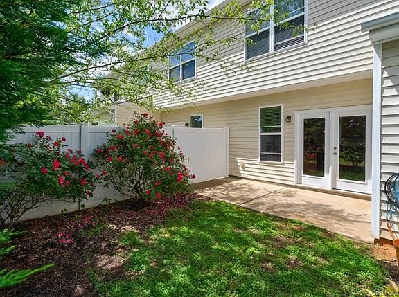 3rd image of 2816 Birkhill Ln