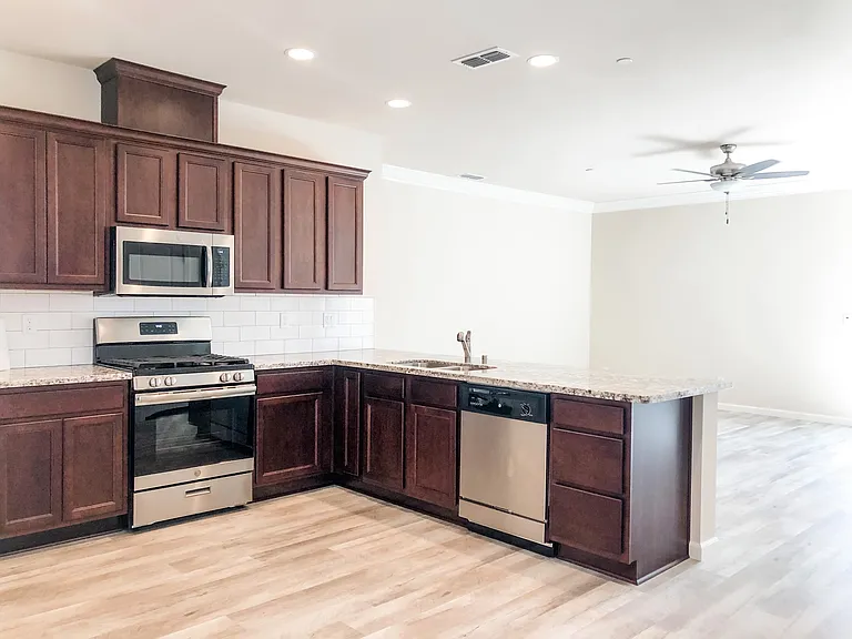 862 Mission De Oro Dr #B — Photo 5