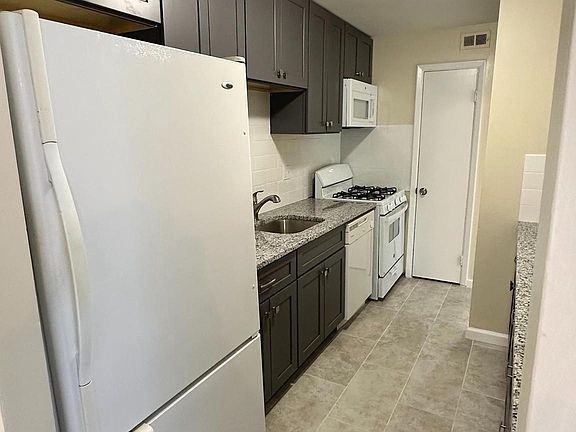 4th image of 12207 Braxfield Ct #47