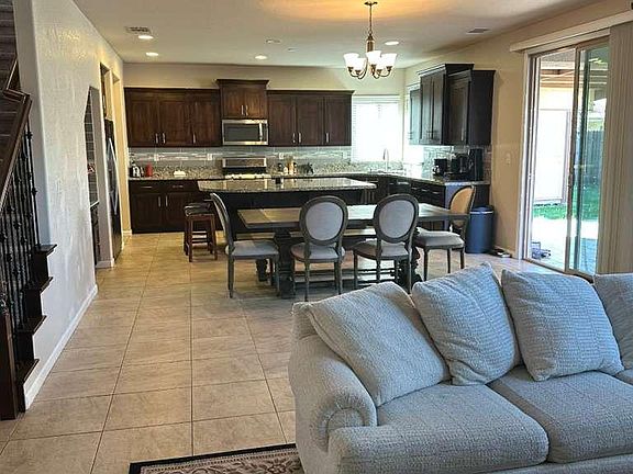 5th image of 2049 Cattledrive Way
