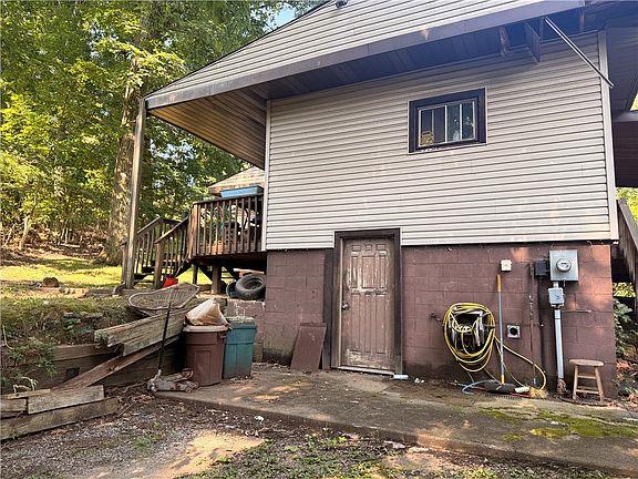 4th image of 1073 Baileys Run Rd