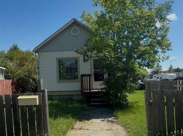 2740 W 16a St SE, Calgary, AB T2G 3T2