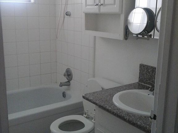 5th image of 9017 Casals St APT 4