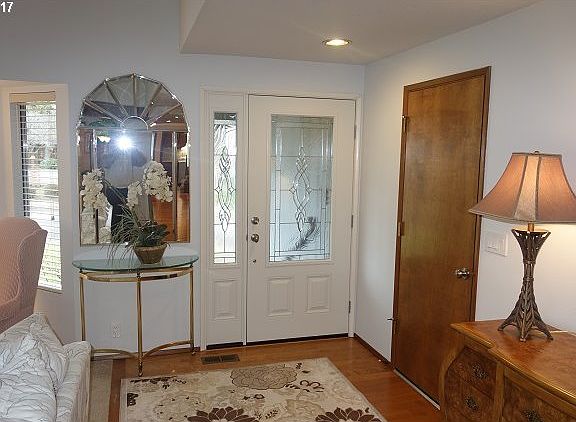 2nd image of 3102 SE Balboa Dr