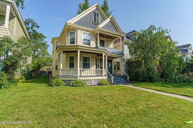 3rd image of 1053 Glenwood Boulevard