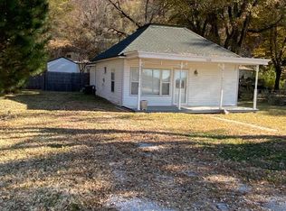 7110 NW Railroad Ave, Waldron, MO 64092