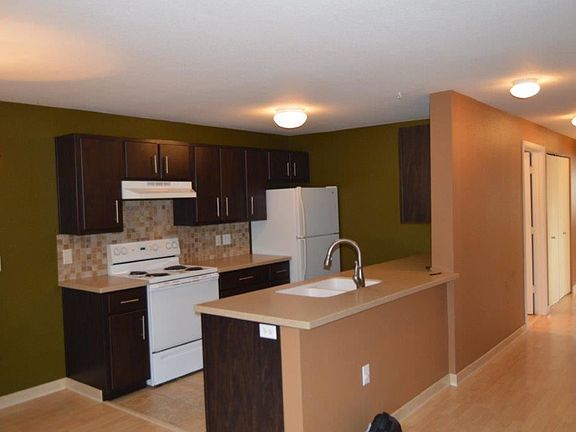 5th image of 6048 SE Drake St APT 116