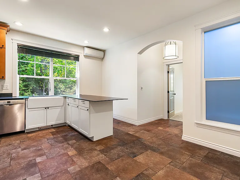 1007 Brookings Pl — Photo 34