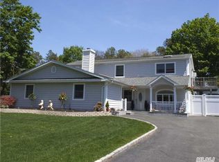1563 Roosevelt Ave, Bohemia, NY 11716