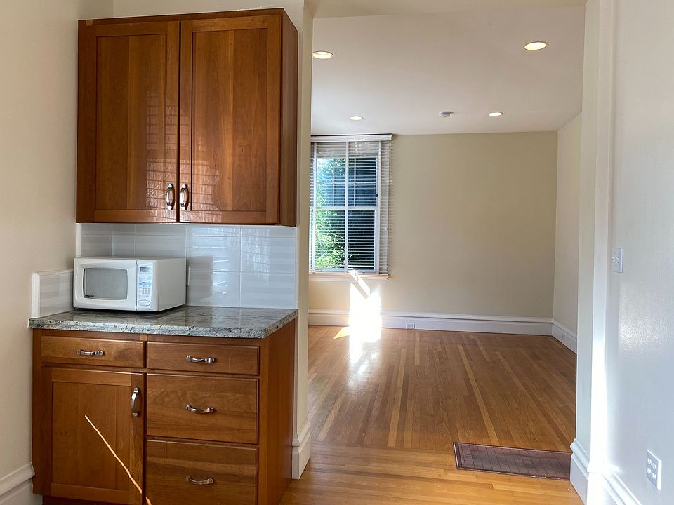 1st image of 2299 Green St #2