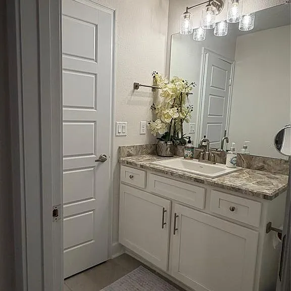 93 Royal Oak Dr — Photo 31