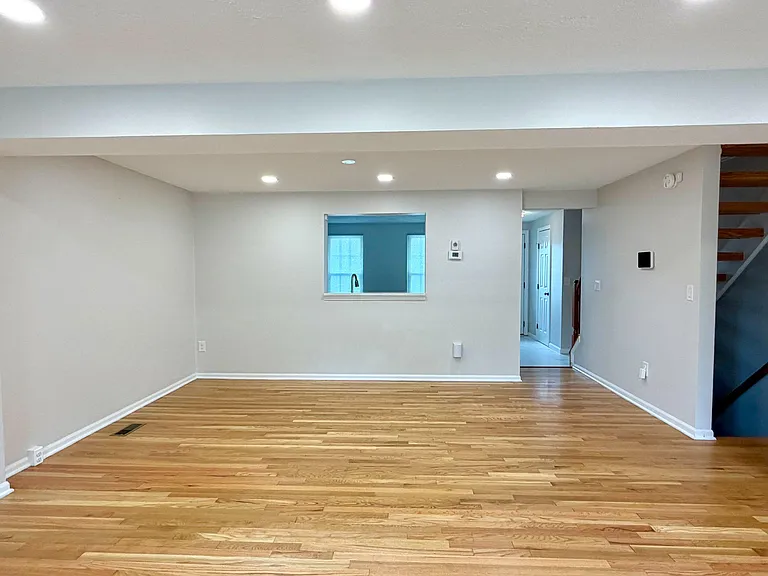 6812 Ericka Ave — Photo 10