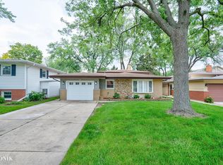 840 S 6th Ave, La Grange, IL 60525