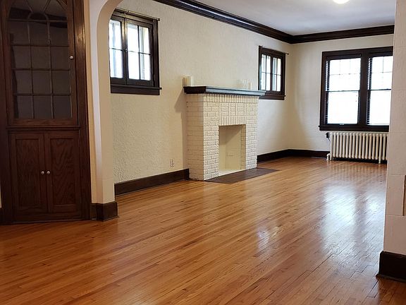 5th image of 3012 James Ave S
