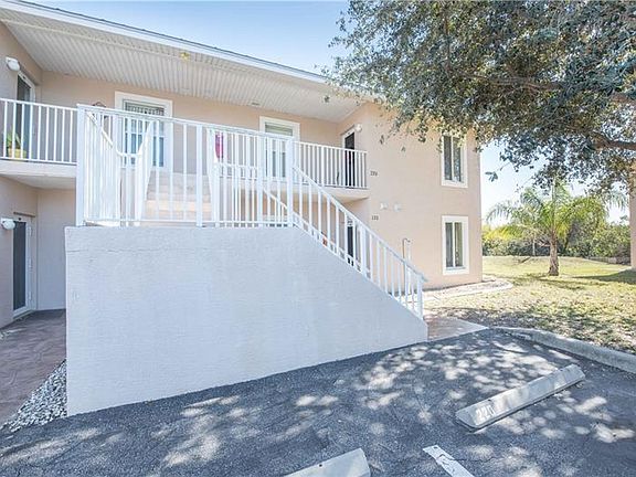 2nd image of 9750 Fiddlers Green Cir Unit 221