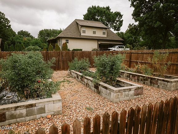 3rd image of 2166 Noahs Ark Ln