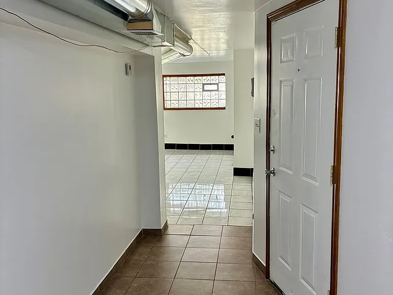 1111 N Leclaire Ave #BASEMENT — Photo 5