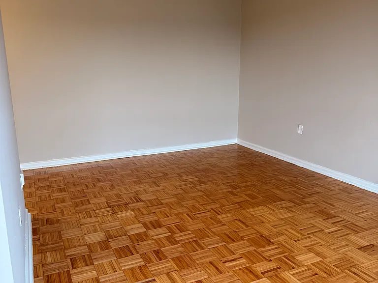 2340 Park Towers Ave — Photo 6